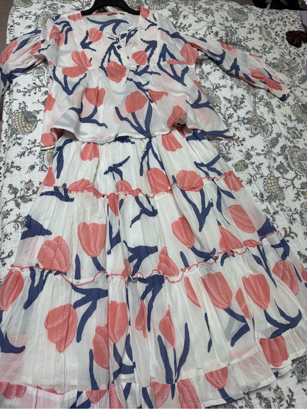 White Floral Two-Piece Dress Set with Pink Tulips